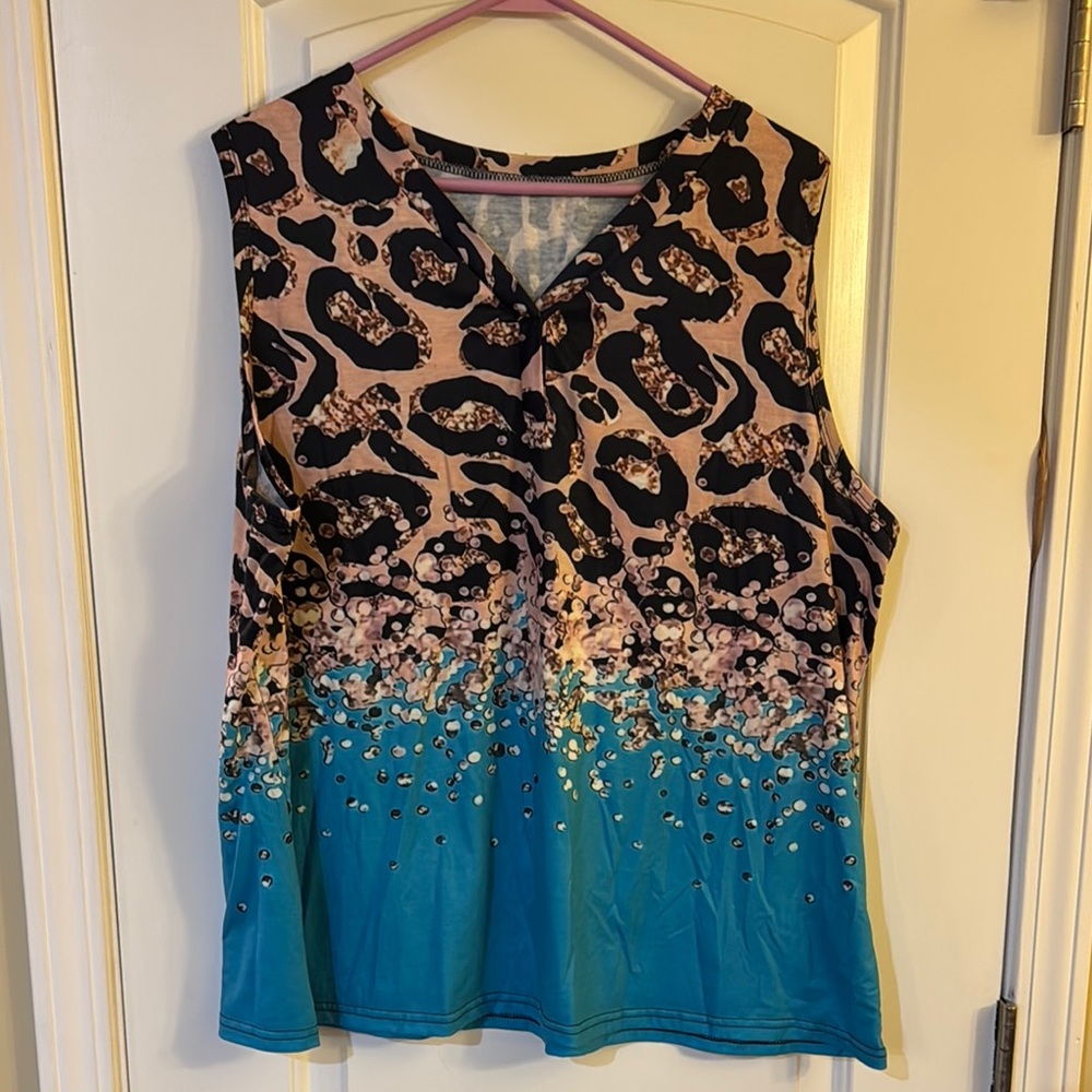SHEIN Black and Tan Sleeveless Blouse